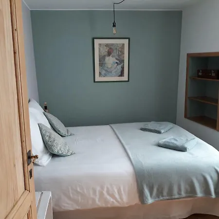 La Cour Apartment *